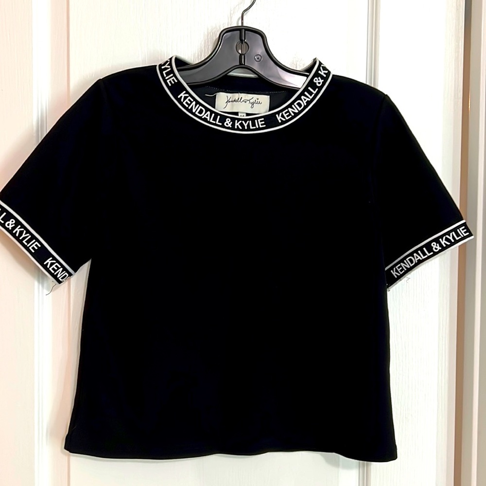 Kylie and Kendall black trim the top